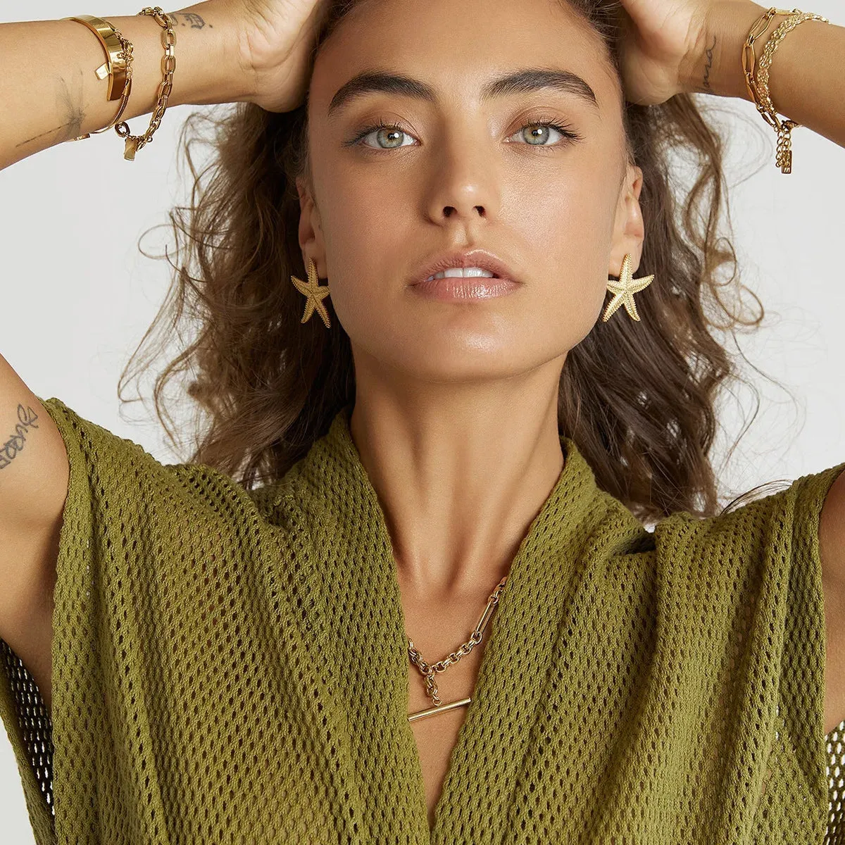Gold Starfish Statement Earrings – 18K Gold-Plated Stainless Steel