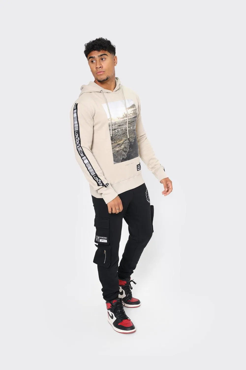 London Attitude Men Graphic Print Hoodie with Taped Sleeve