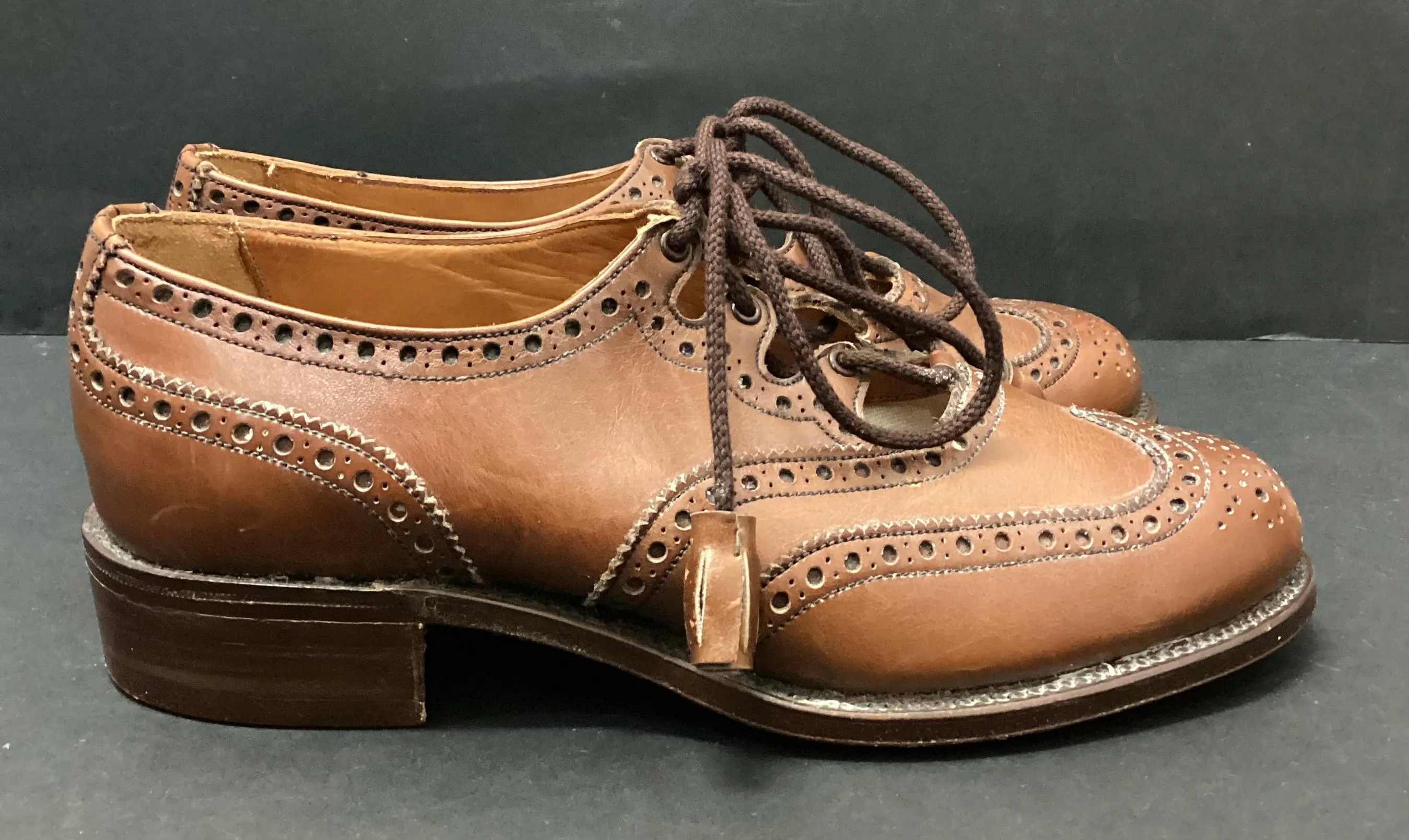 Swan Crockett & Jones Tan Leather Brouge Shoes size 3